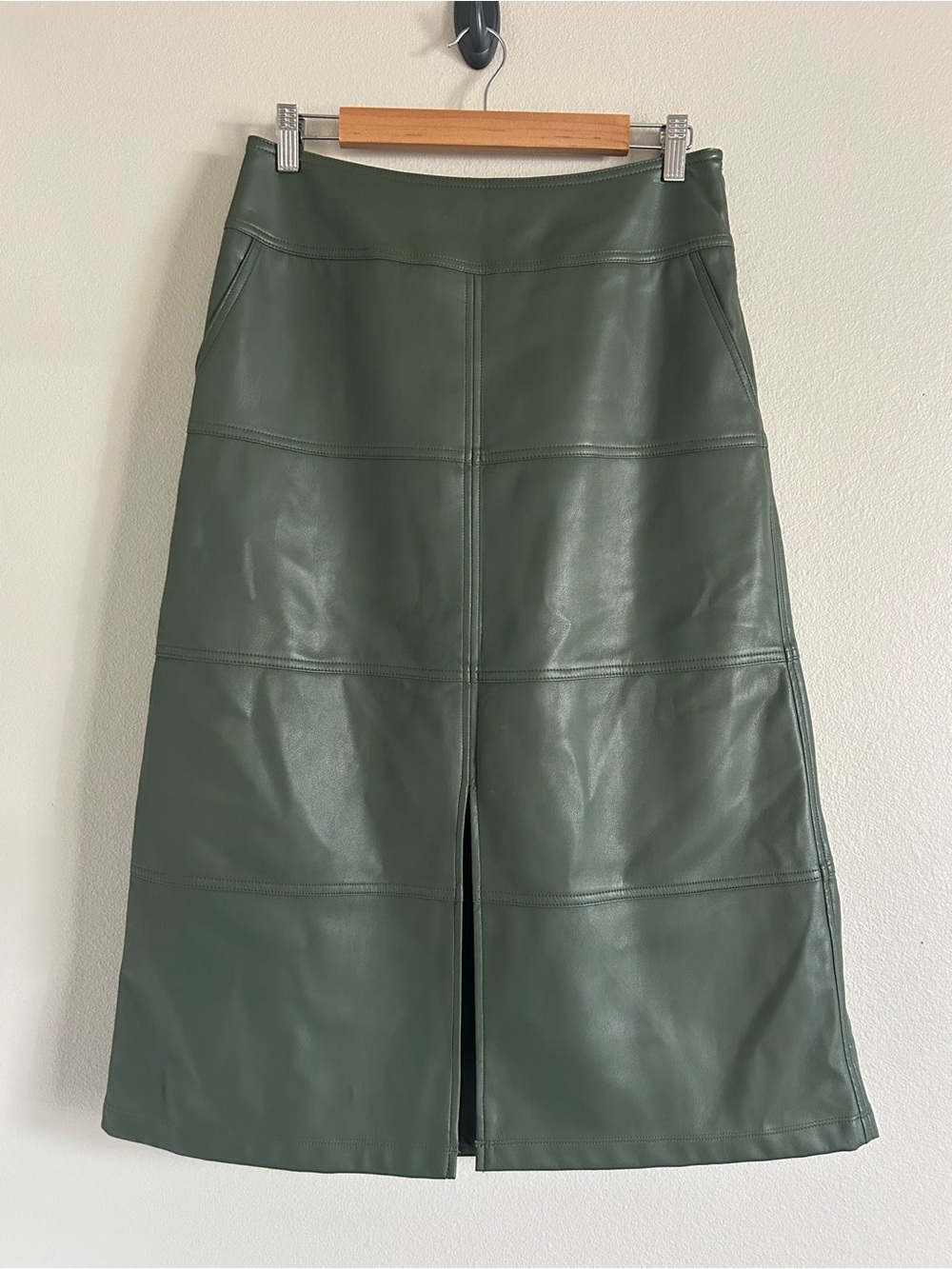 Cabi "Kick It" Skirt Style #4765 Olive Green Faux Leather Midi Size 4 Vegan - Picture 3 of 7